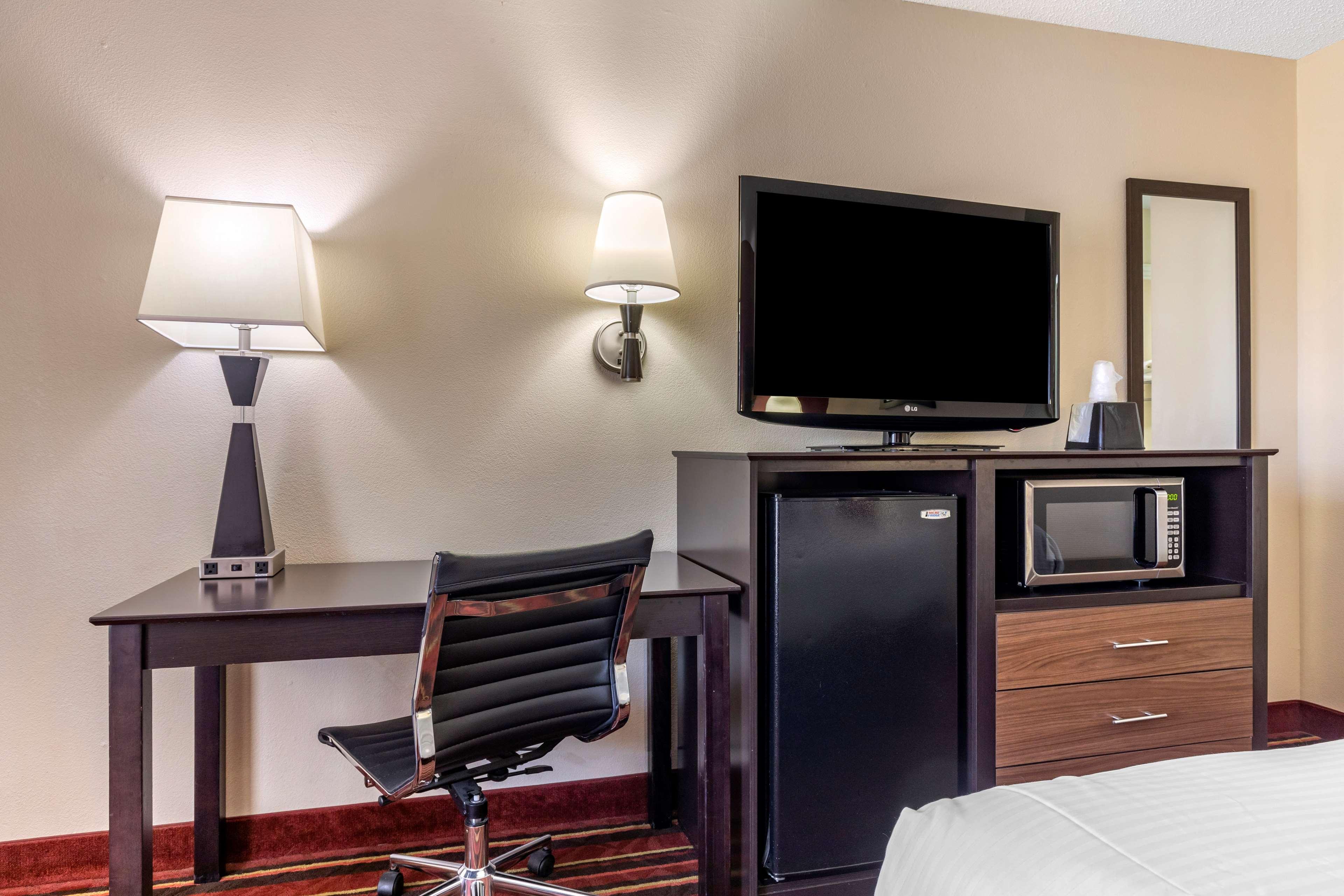 Best Western Lindale Inn Eksteriør billede