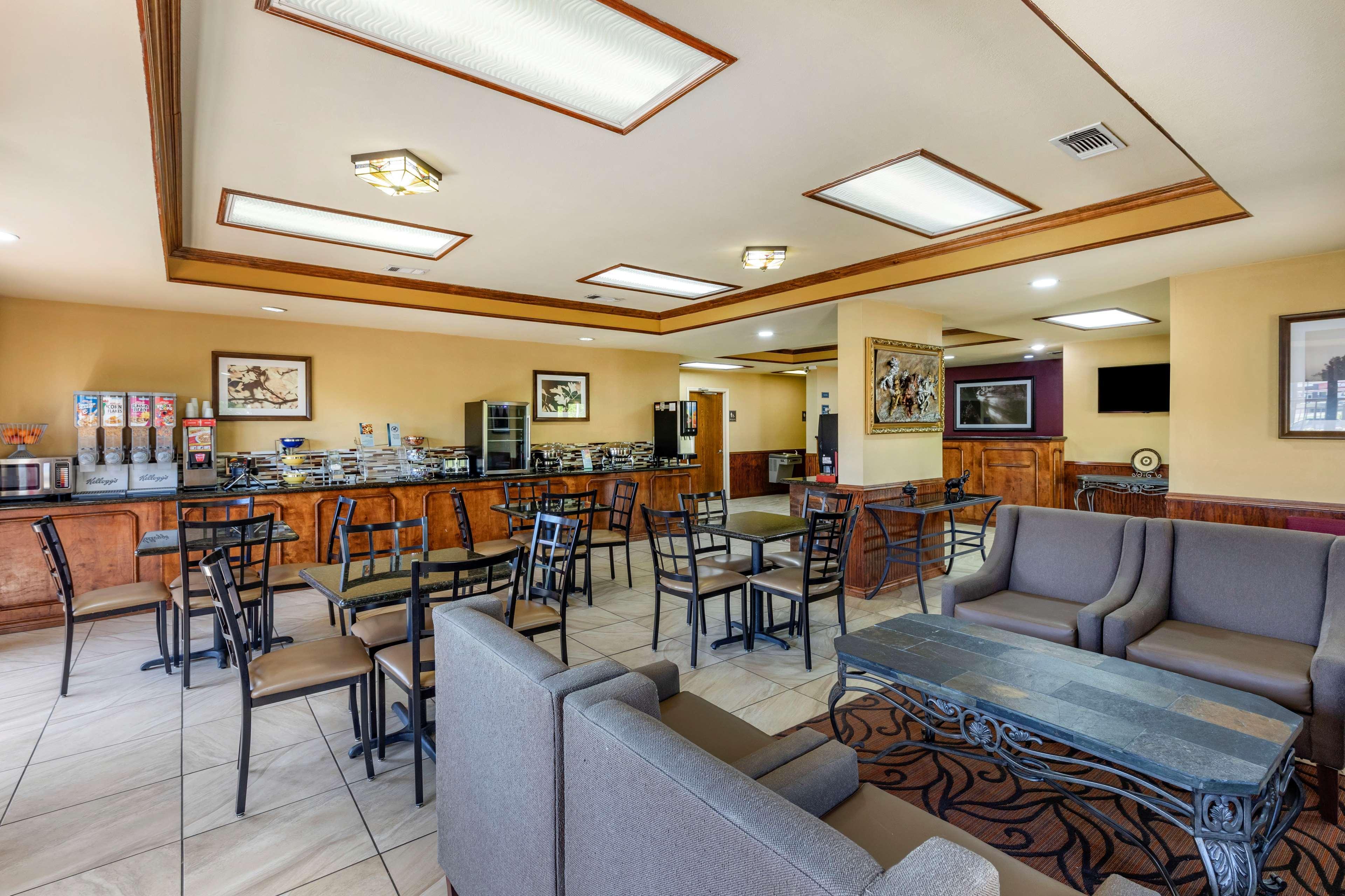 Best Western Lindale Inn Eksteriør billede