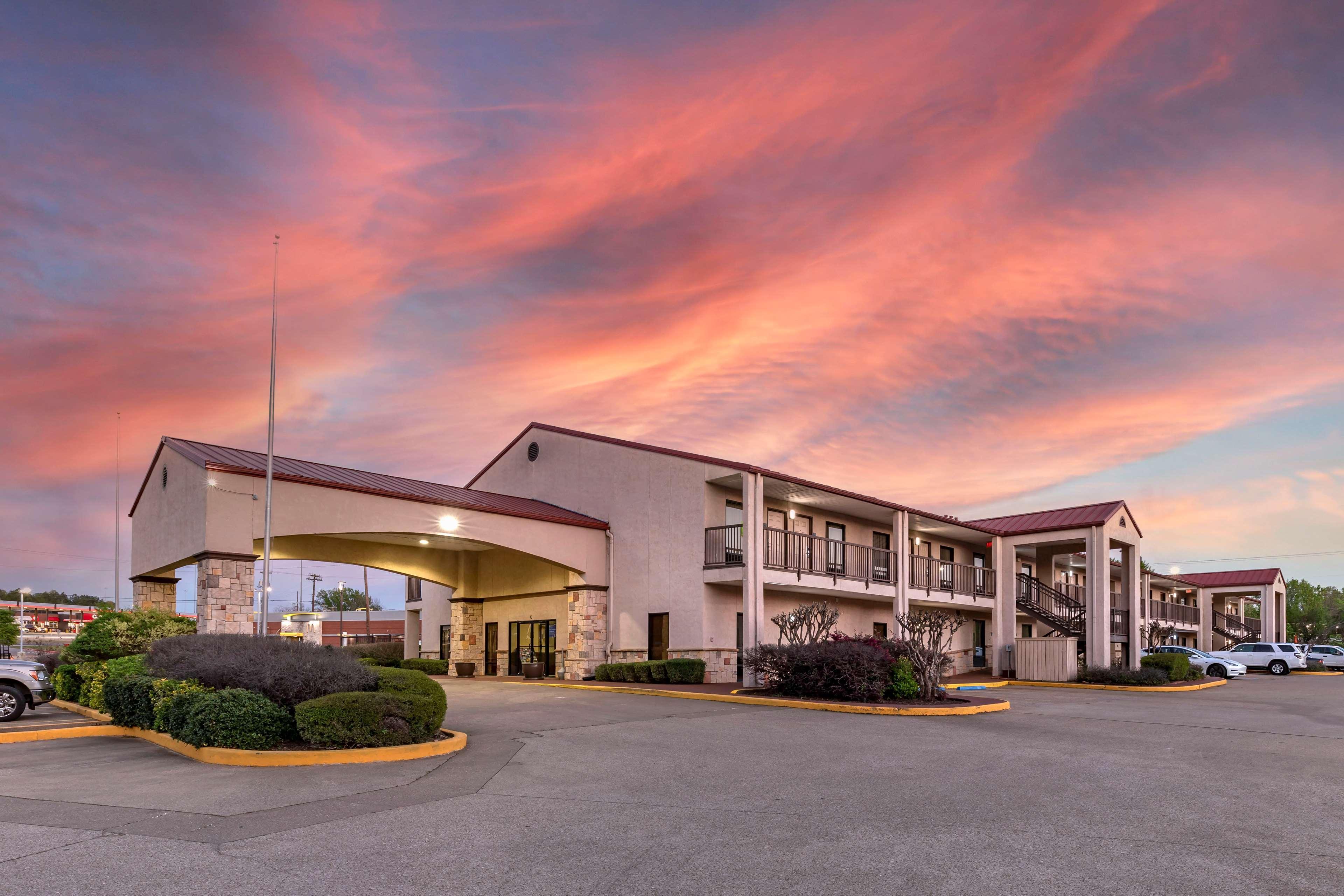 Best Western Lindale Inn Eksteriør billede