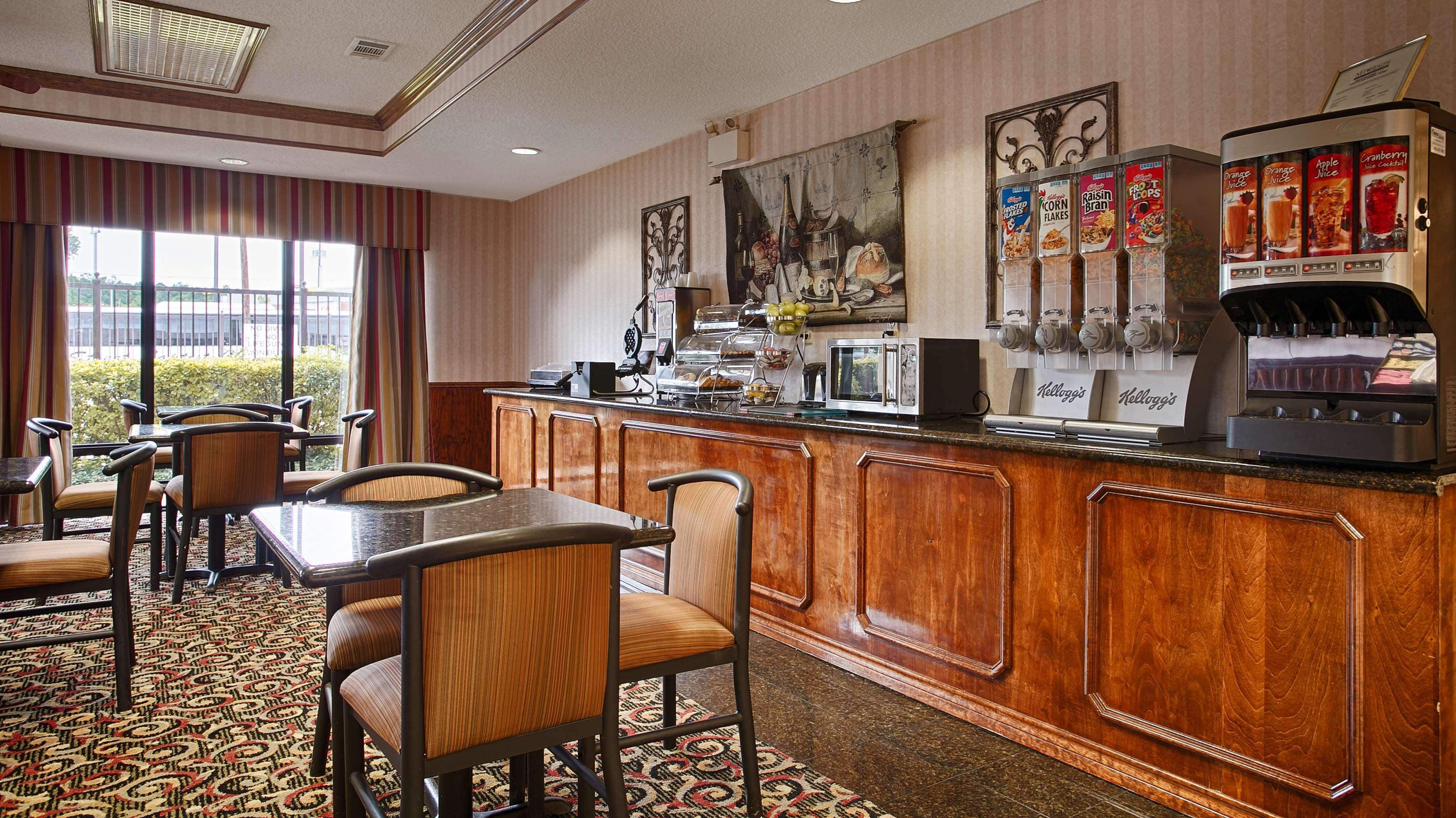 Best Western Lindale Inn Eksteriør billede